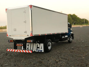 Miniatura Mercedes-Benz 1518 Baú (Escala 1/24)