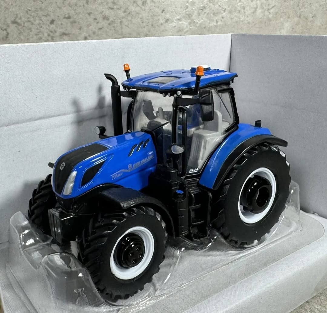 Miniatura New Holland T7.300 - 1/32